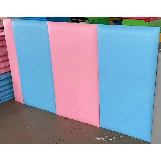 Rembourrage doux pour mur en arc