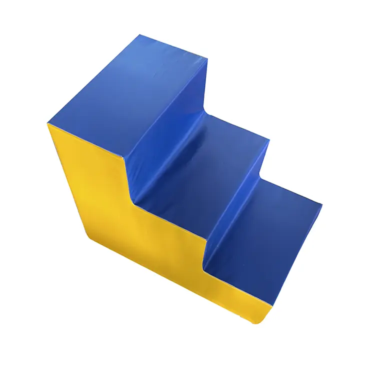 Escalier à trois marches