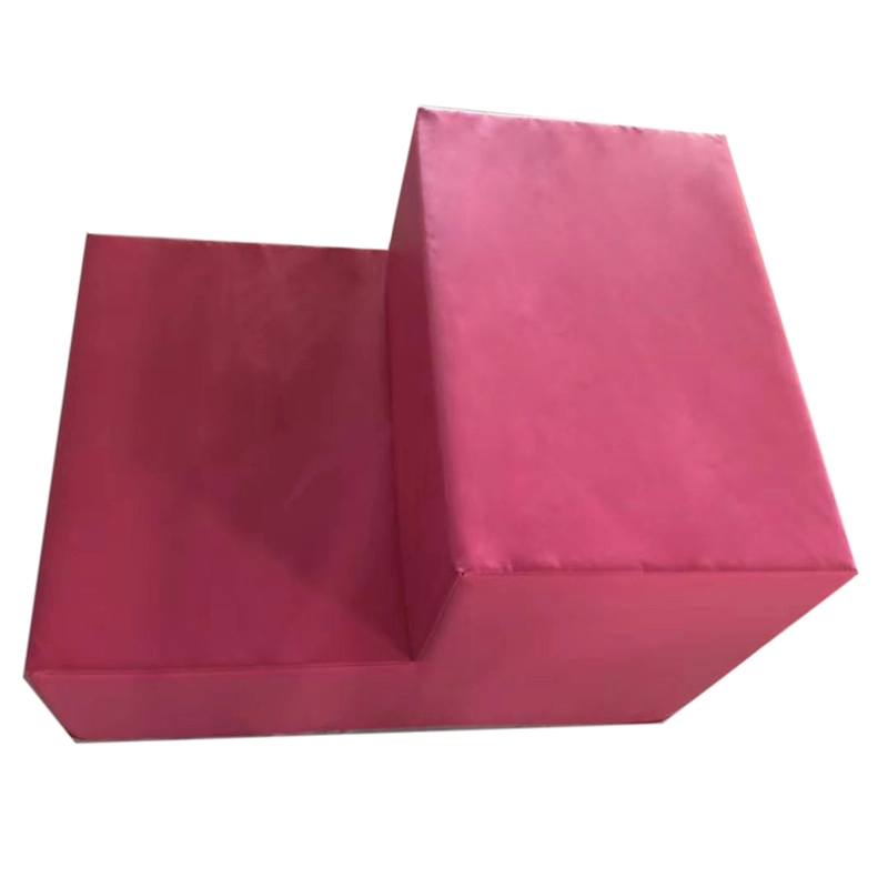 Escalier à deux marches